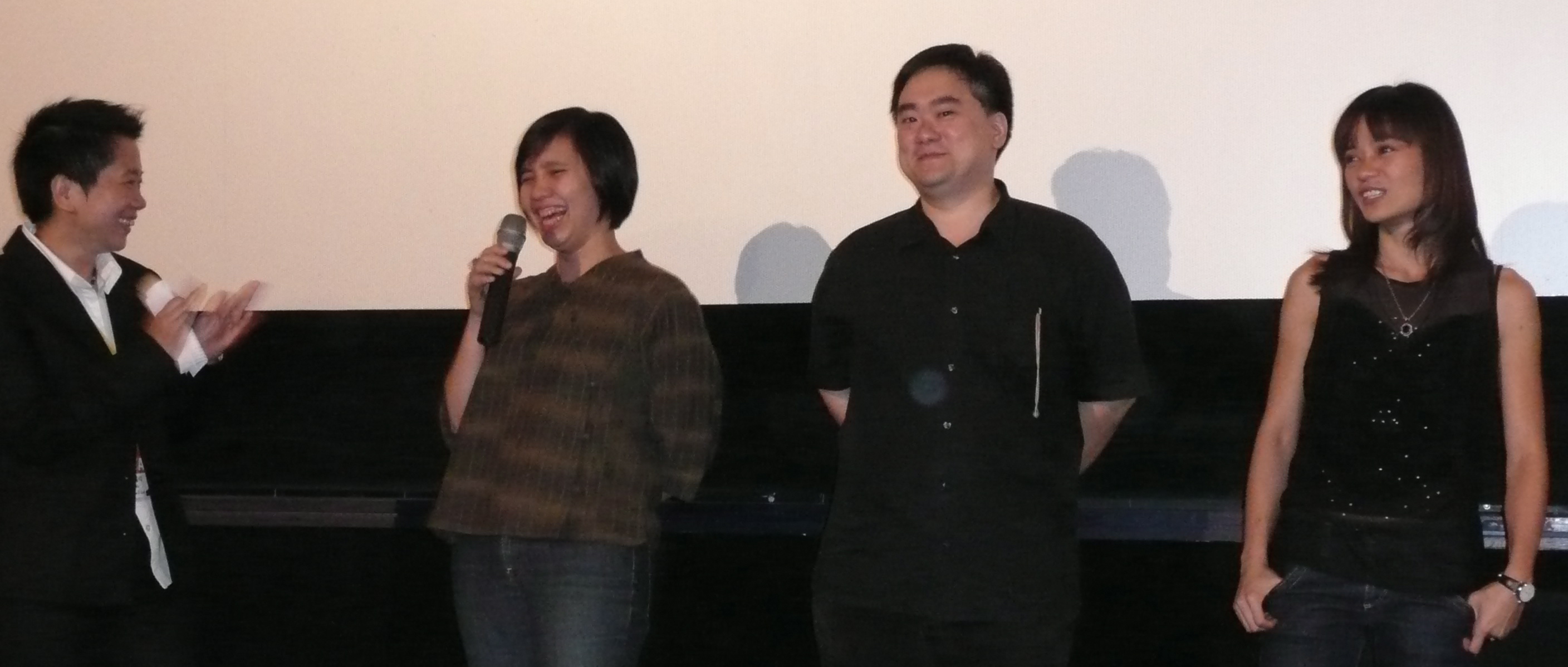 Sophie ShuYi LIN (directrice du festival), WOO Yenyen, Colin GOH (r&eacute;alisateurs) et YEOH YannYann (actrice)